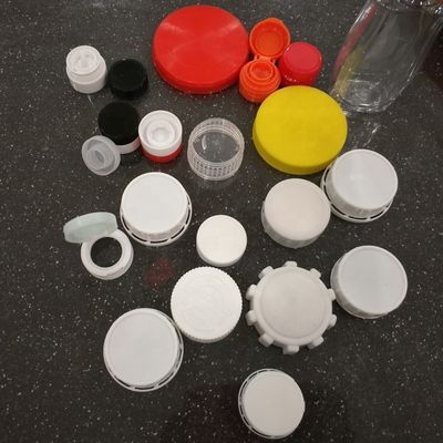 Крышки завинчивых пробок ISO9001 бутылки PE пластиковые Childproof 38mm пластиковые